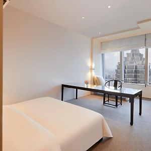 Deluxe King Room Bund View